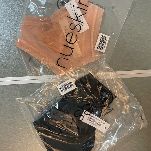 Lightweight low-rise mesh thong (black and beige). - Picture 3 of 4